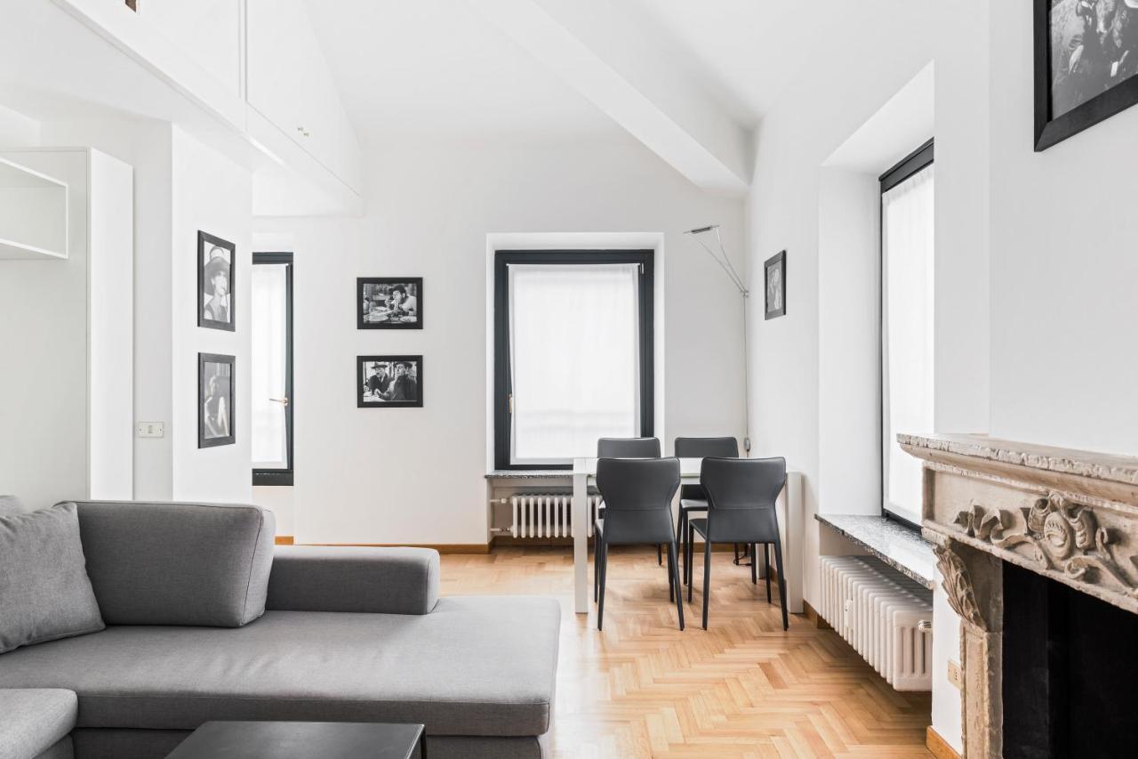Living Brera, A Unique Experience - Vicolo Fiori Apartment Milan Luaran gambar