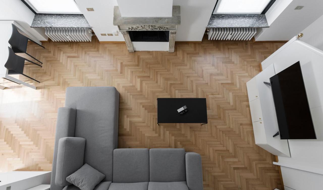 Living Brera, A Unique Experience - Vicolo Fiori Apartment Milan Luaran gambar