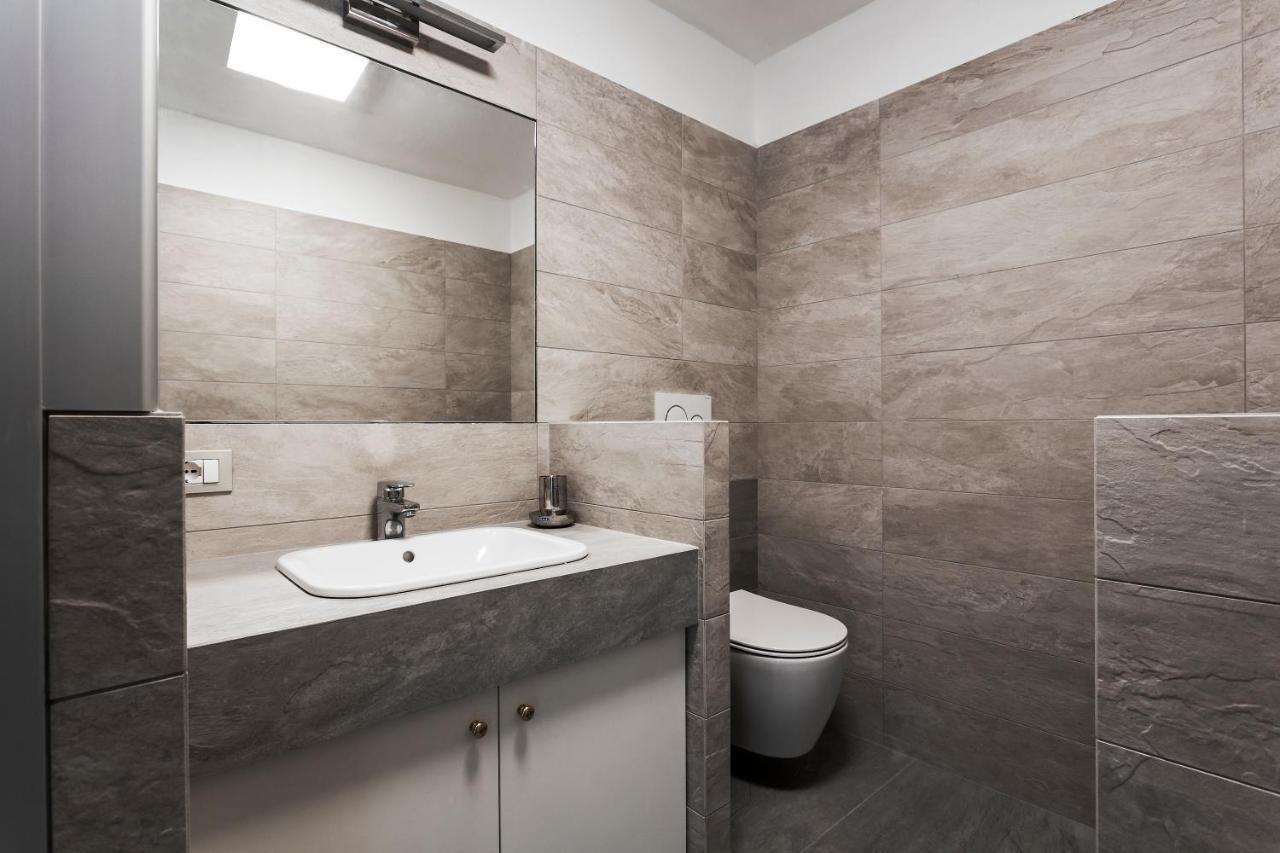 Living Brera, A Unique Experience - Vicolo Fiori Apartment Milan Luaran gambar
